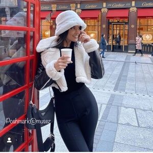 Zara DOUBLE SIDED CROP JACKET